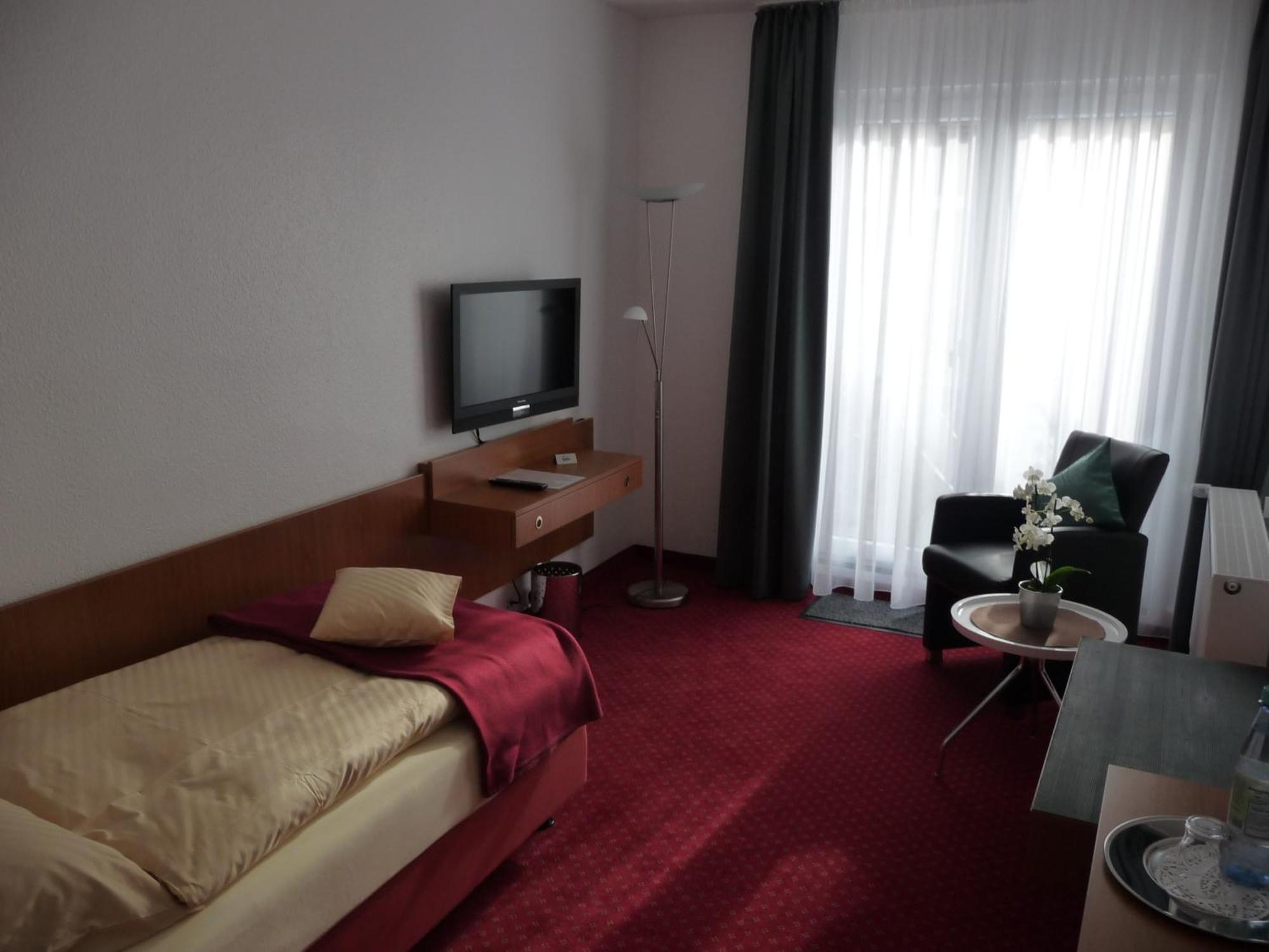 Hotel Sechzehn Leverkusen Eksteriør bilde