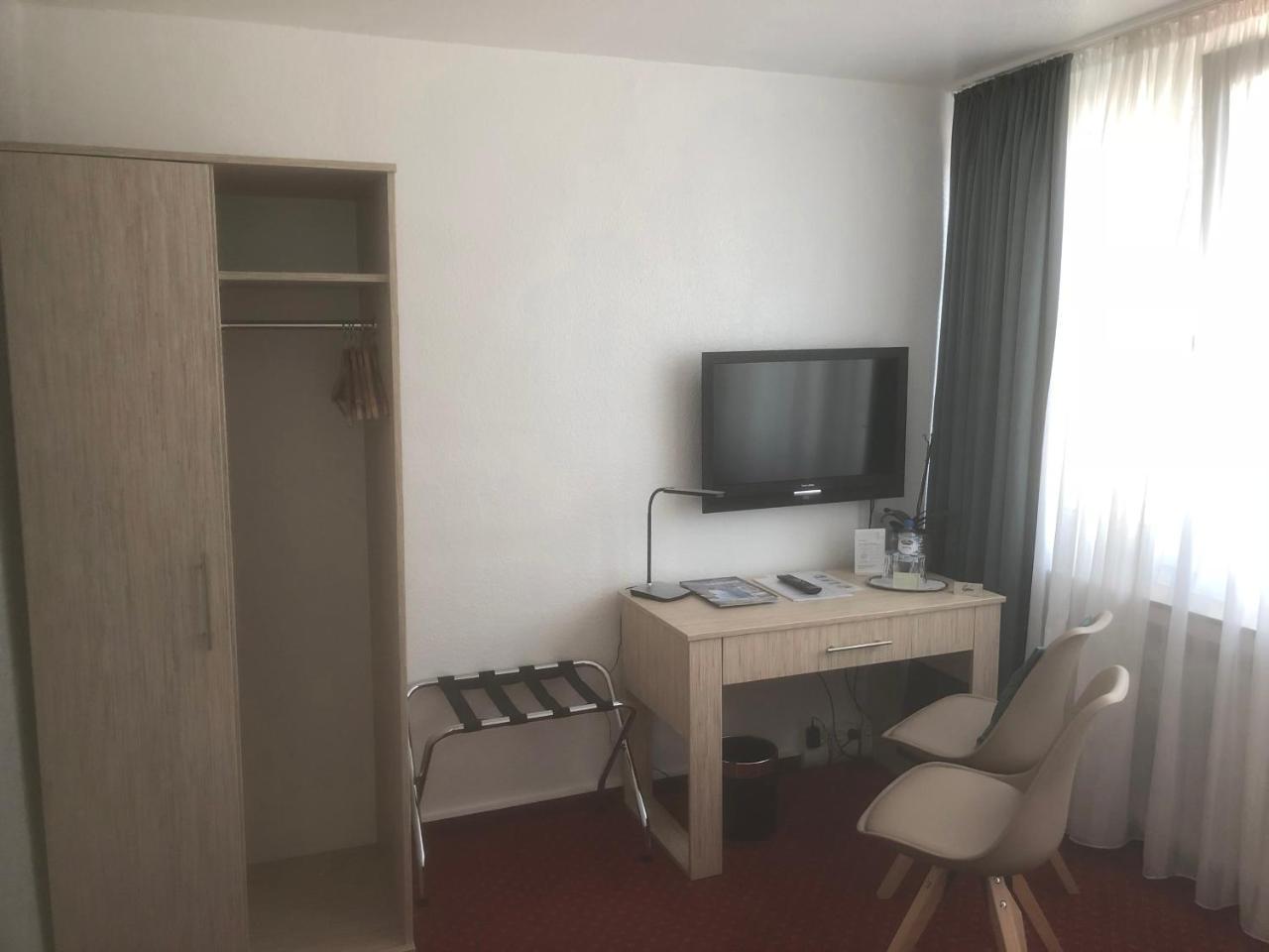 Hotel Sechzehn Leverkusen Eksteriør bilde