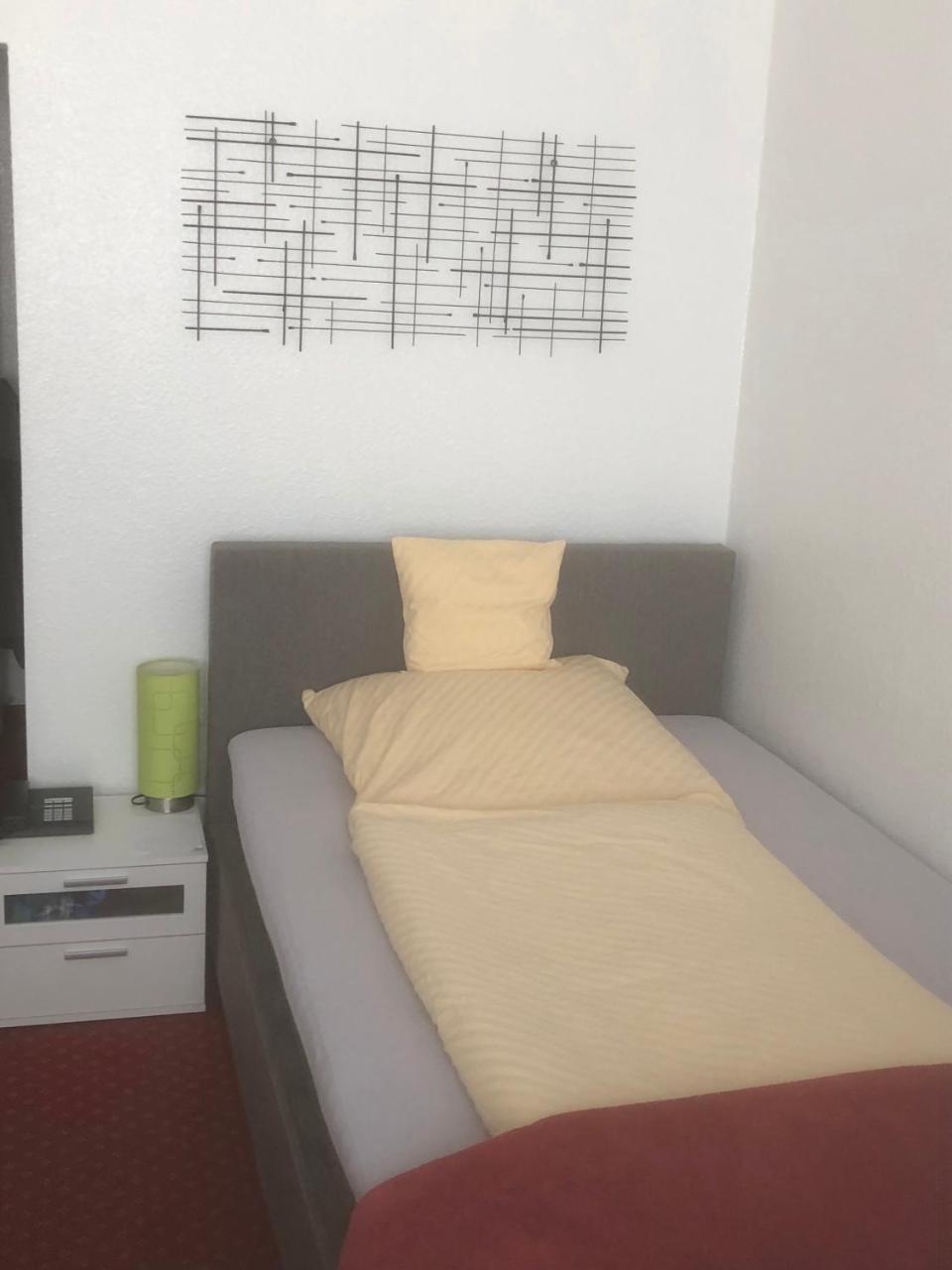 Hotel Sechzehn Leverkusen Eksteriør bilde