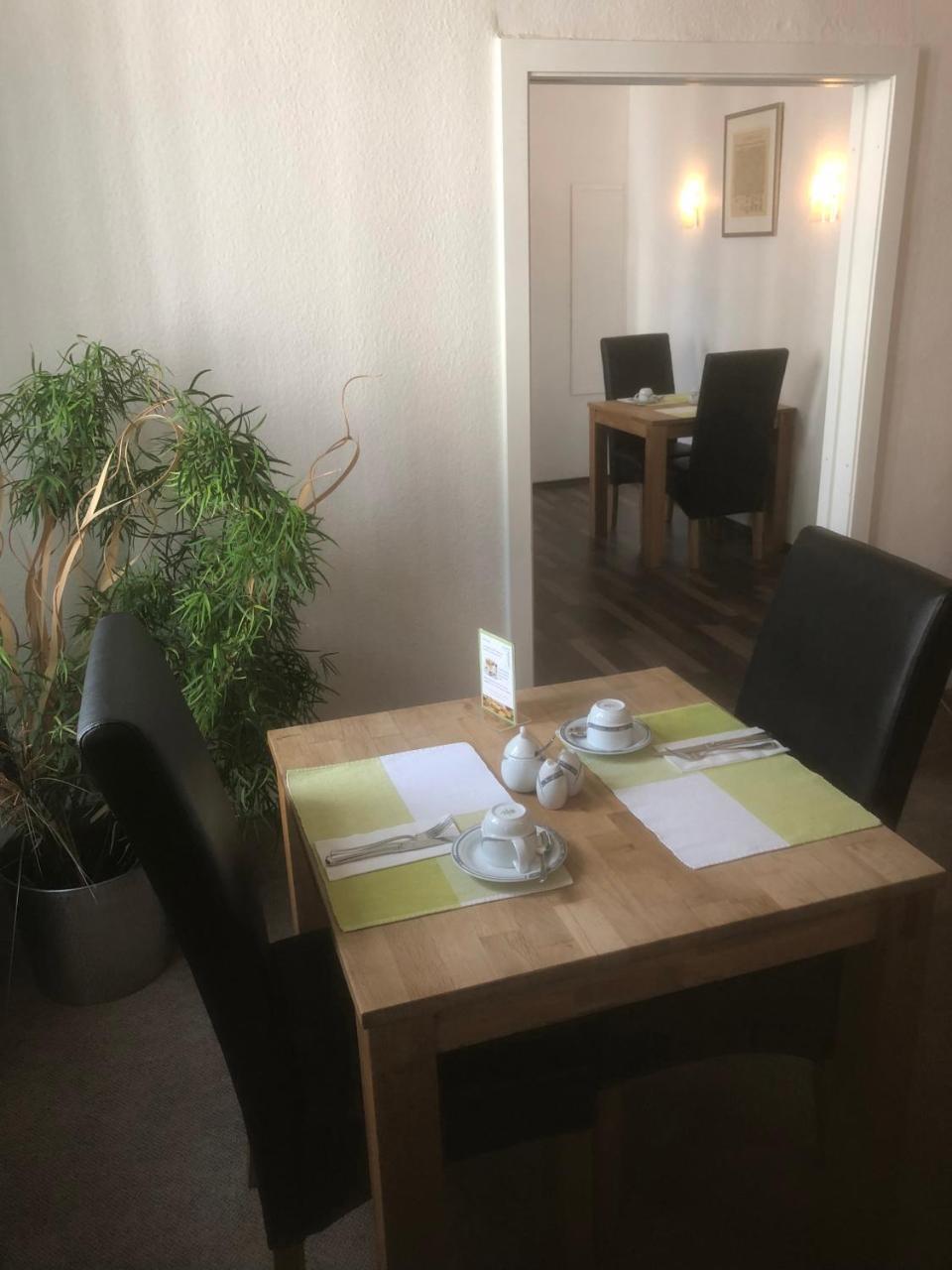 Hotel Sechzehn Leverkusen Eksteriør bilde